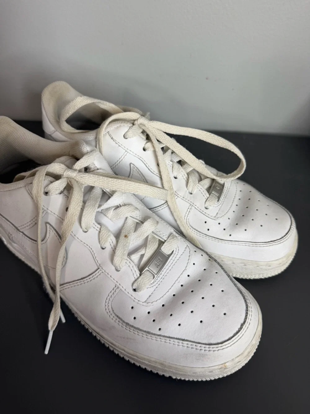 Nike white air